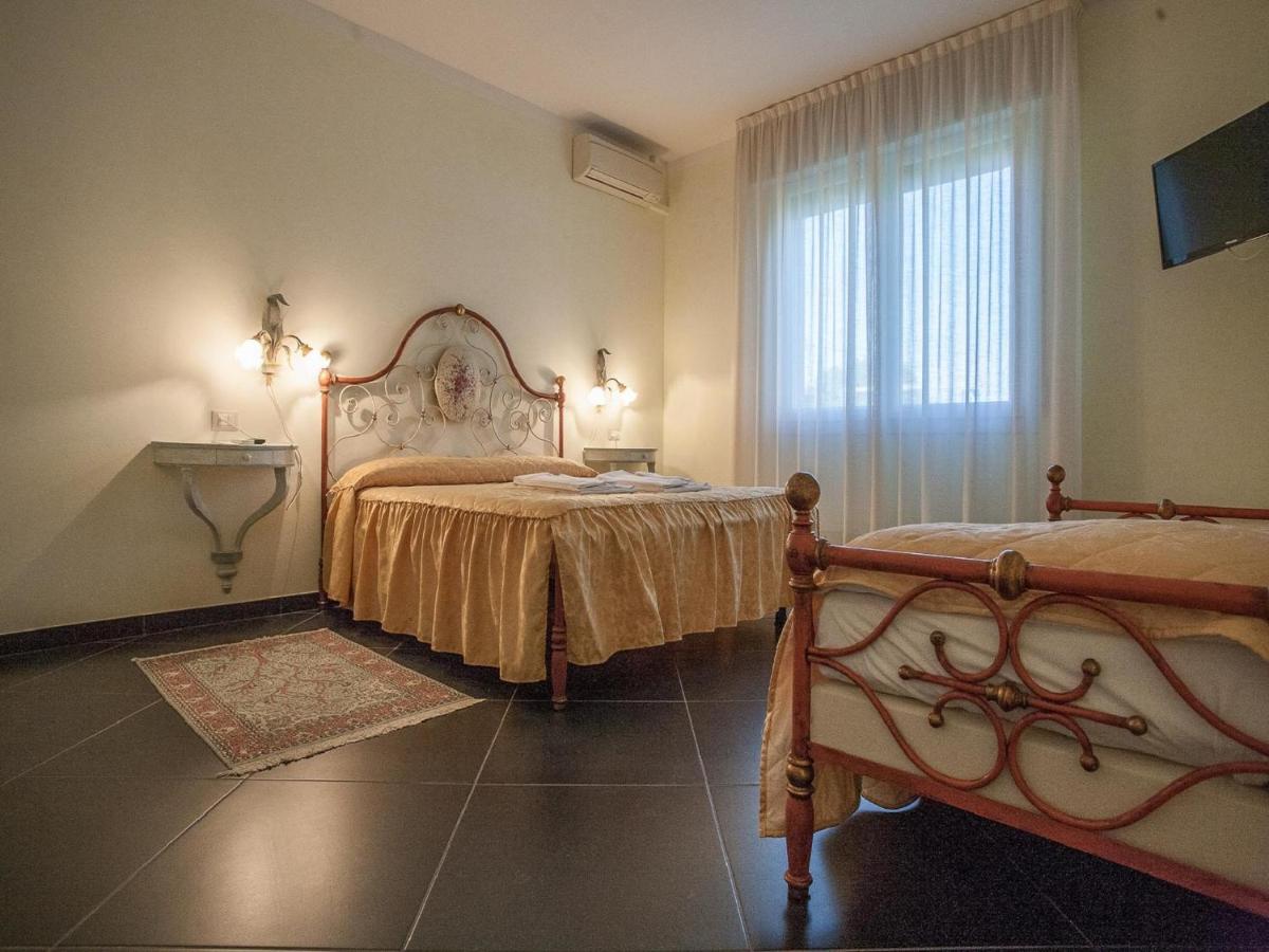 Triple Room with Private Bathroom
