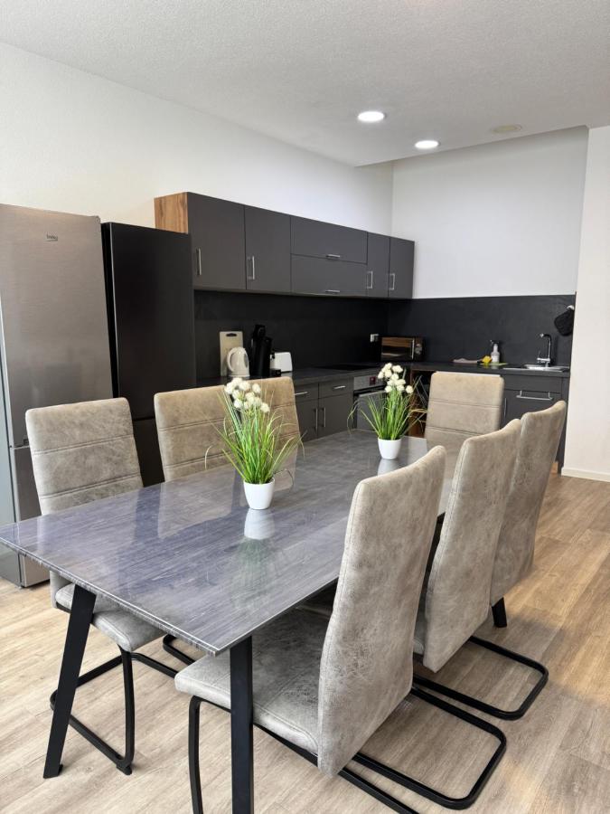 Moderne Ferienwohnungen - Service wie im Hotel - B&B Göppingen