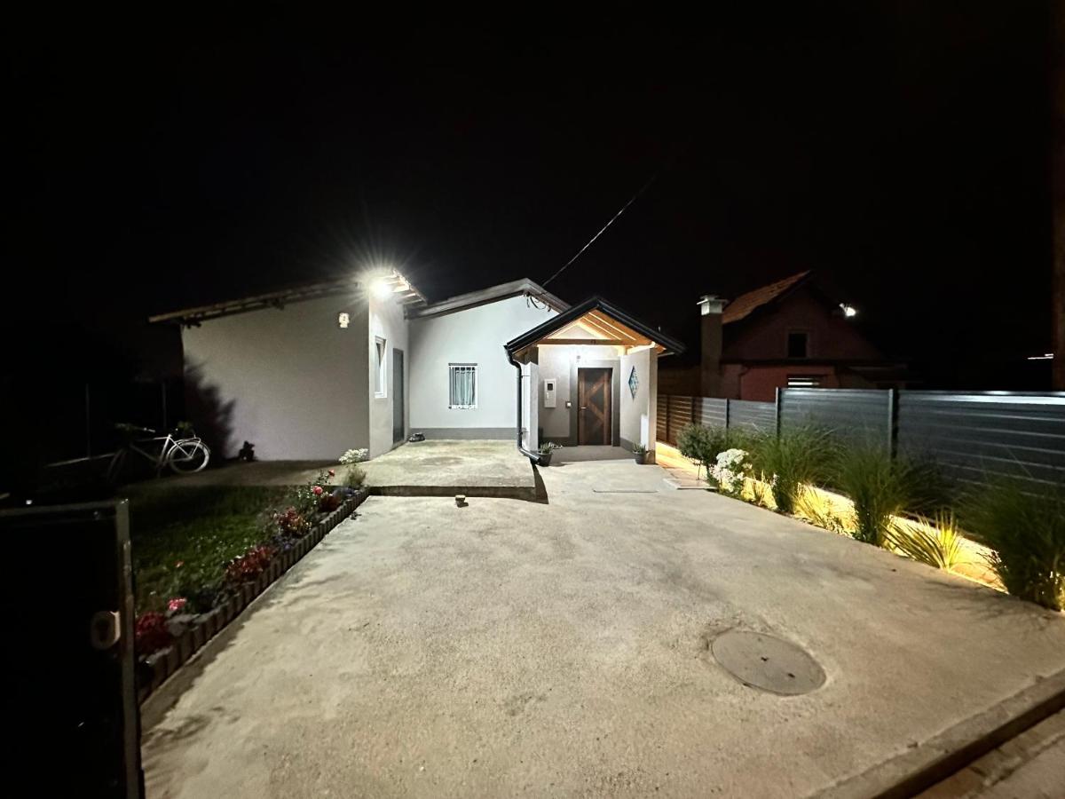 HH Lakes Tuzla - city center, free parking! - B&B Tuzla