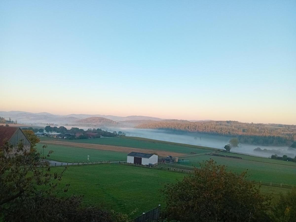 Casa Lobi - Die Ferienwohnung mit Ausblick! - Chambres d'hôtes Korbach