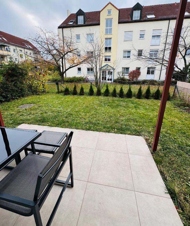 Modernes 2-Zi Apartment mit Terrasse und Garten - B&B Dresda