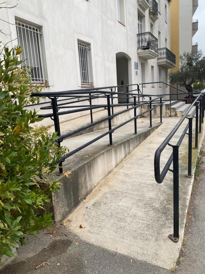 Appartement "Côté canal", Terrasse , Climatisation , parking privé - B&B Narbona