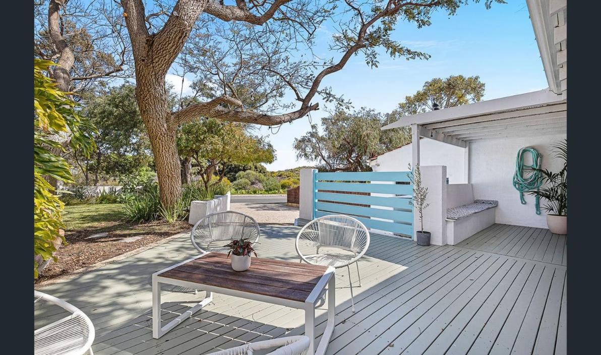 Coastal Beachfront Gateway in City Beach - B&B Perth