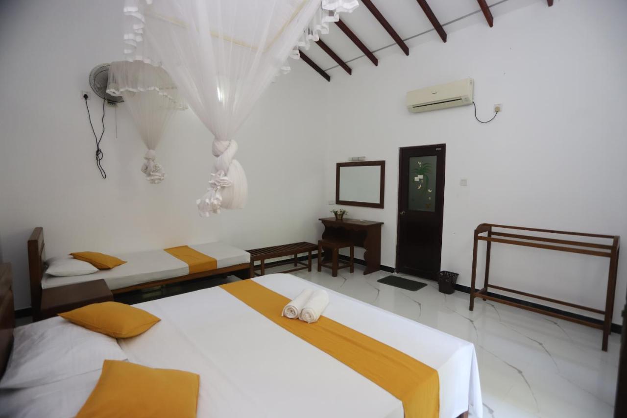 Triple Room with Garden View