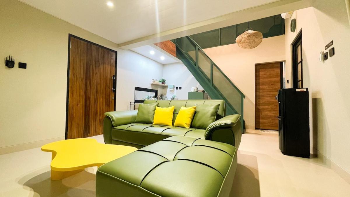 Aso Living Selatan - Bed and Breakfast Gandok