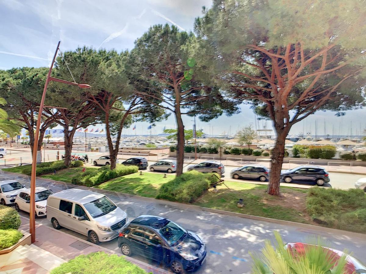 Perle rare 2 pièces au pied de la plage et piscine résidence - B&B Mandelieu-la-Napoule