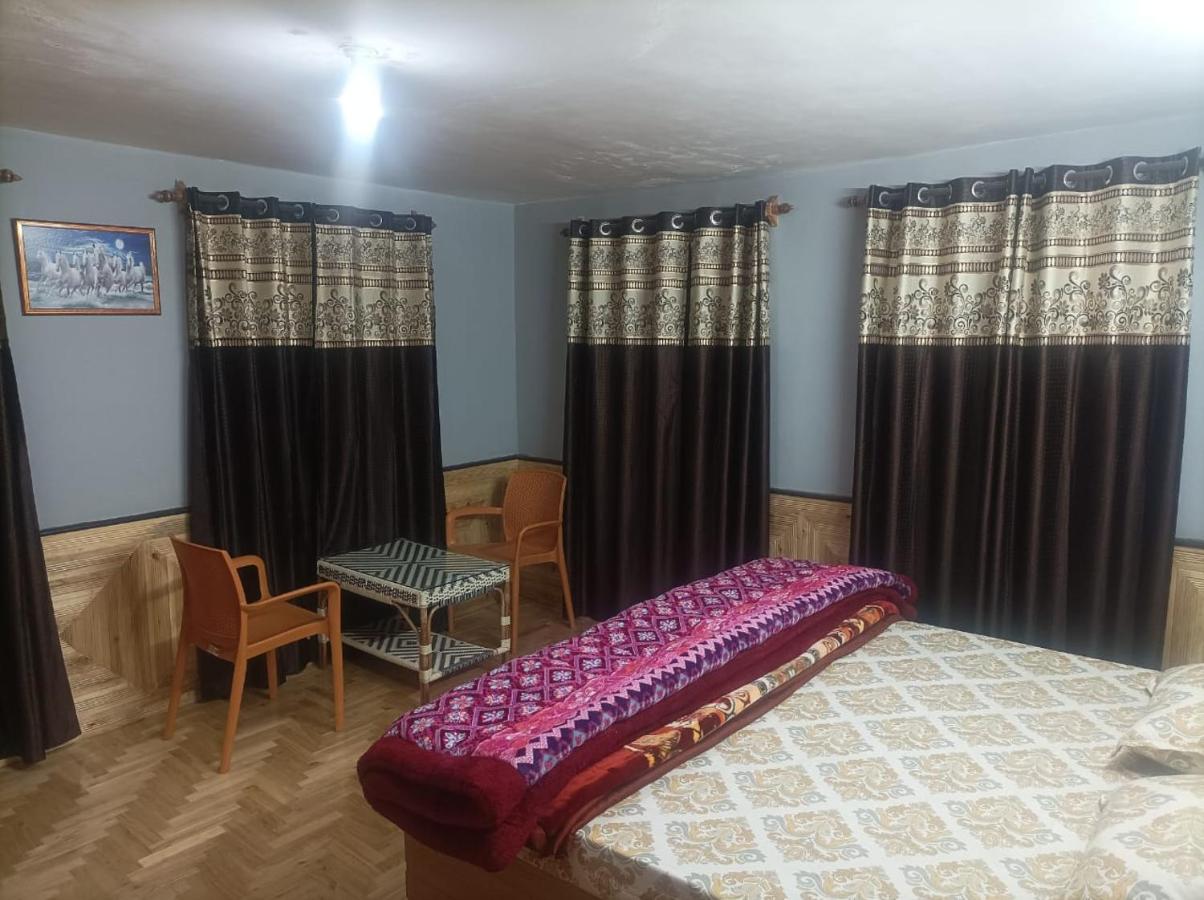 Habitación Doble con vistas a la montaña