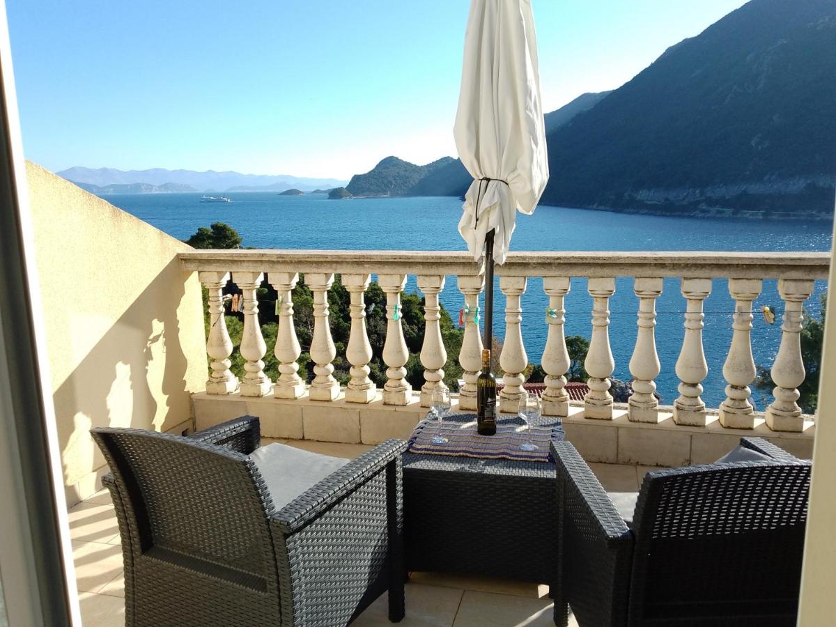 Apartments Laura - Mljet - B&B Sobra