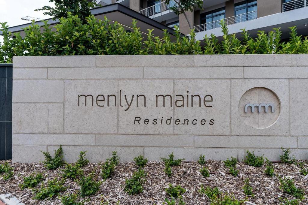 Menlyn Maine Trilogy Apartment 914A - Bed and Breakfast Pretoria