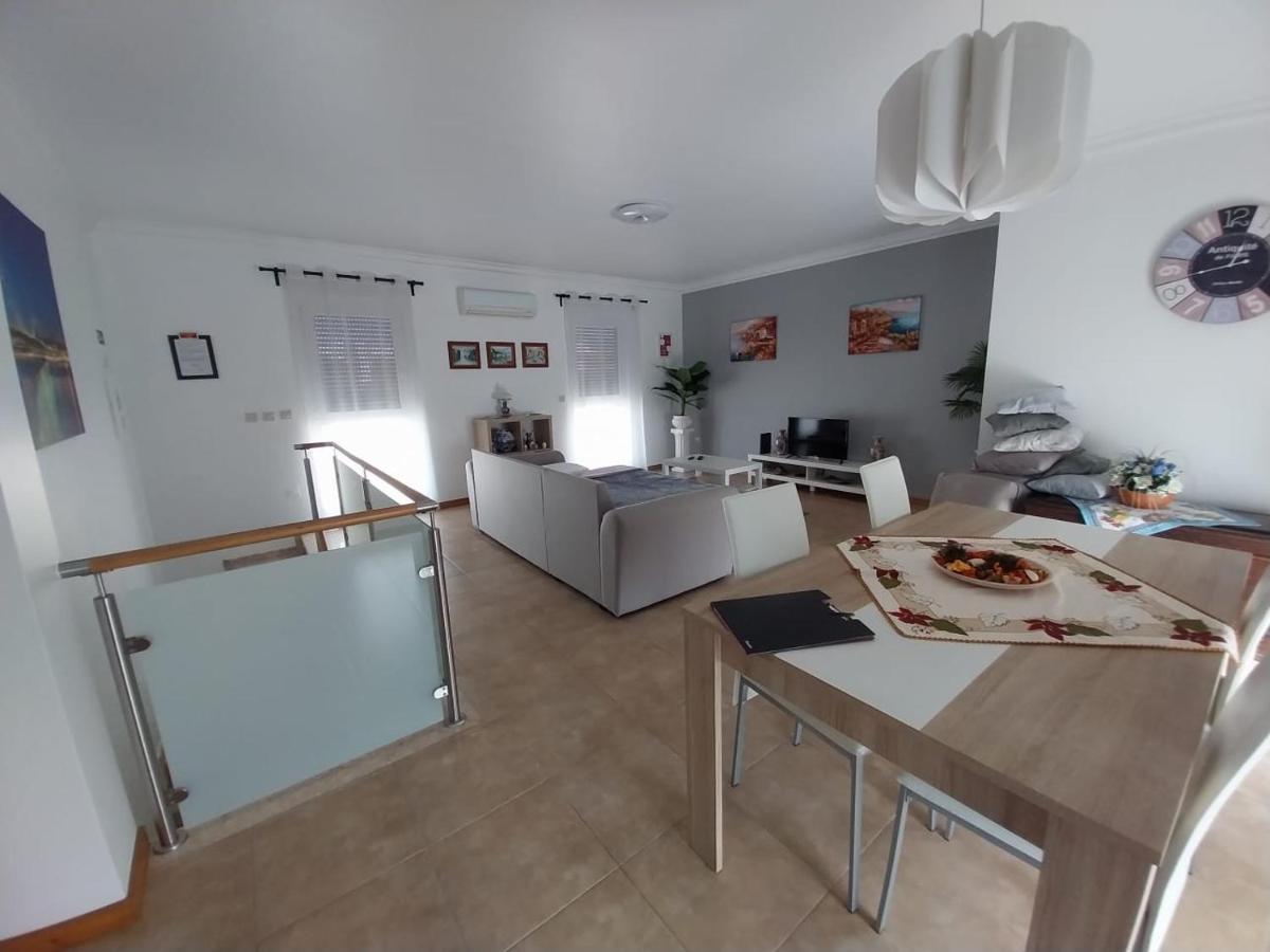 Central Triangle Lisbon-Sintra-Cascais -Apartment with Easy Access & Parking - Ferienwohnung São Domingos de Rana