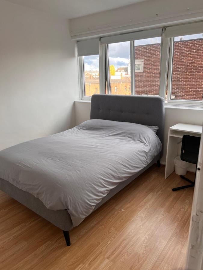 Camden Town Kentish Town 2 bed flat near tube and overground - B&B London