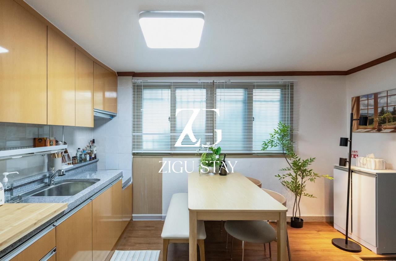 Open Deal! Line 2 and 7 Station Area, Seongsu, Seoul Forest, Han River, Airport Bus 2min - Bed and Breakfast Seoel