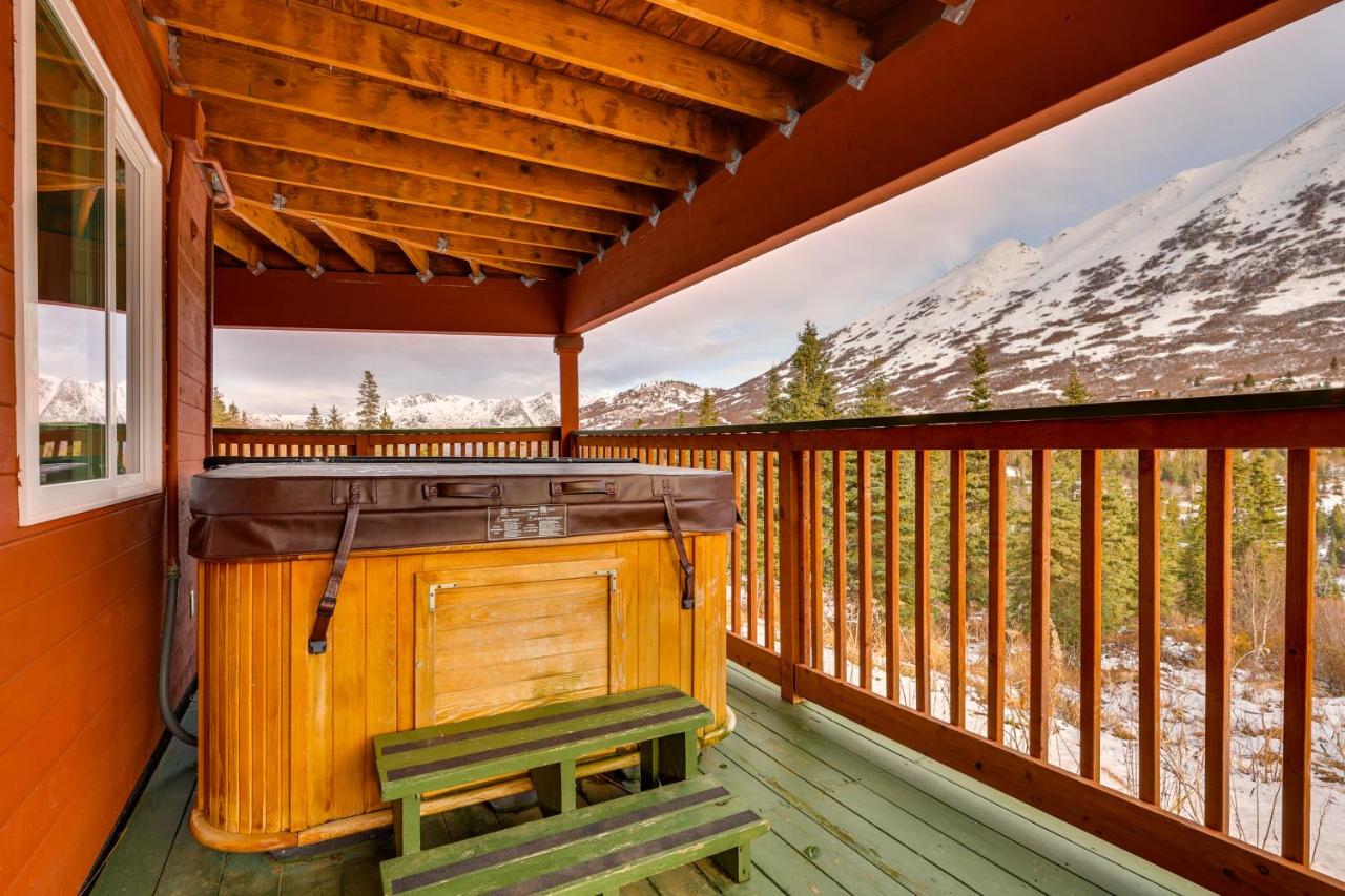 Stunning Alaskan Getaway with River and Mtn Views - B&B Eagle River