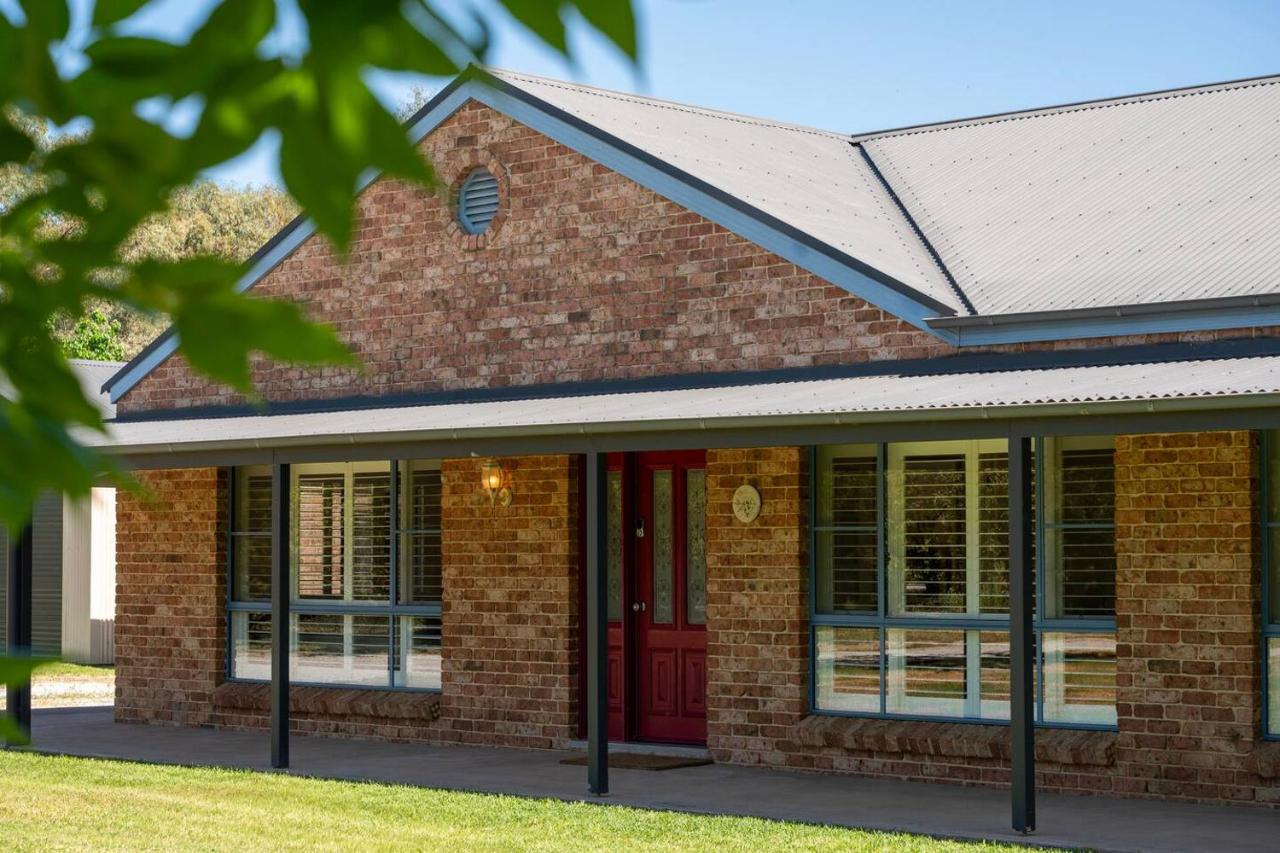 Tilia Estate - Wine Country Haven with Games Room - B&B Mudgee
