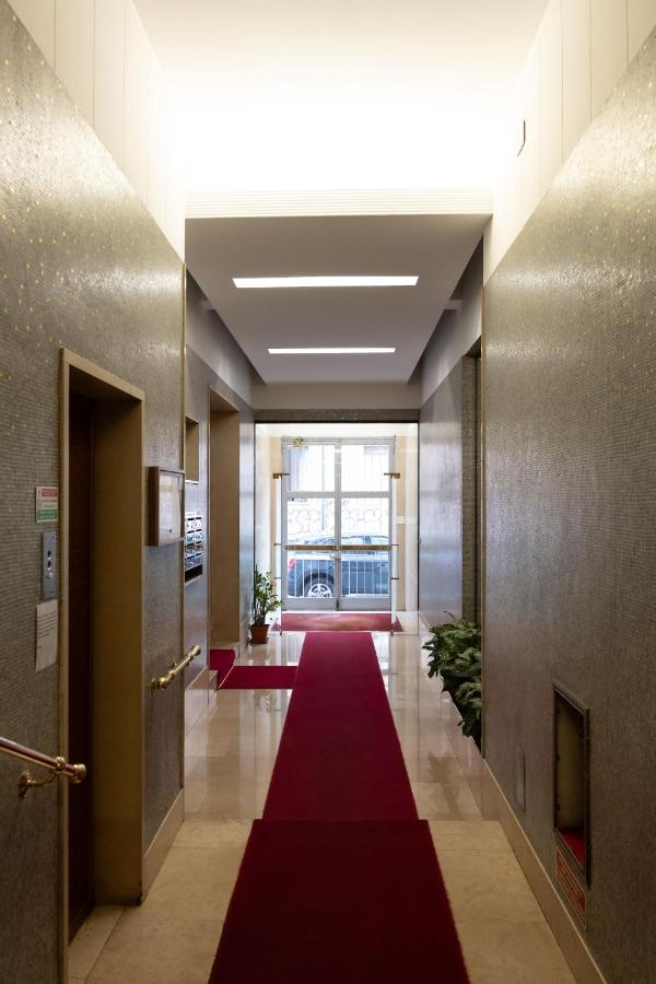 Lusso, Stile e un Meraviglioso Terrazzo nel Cuore di Milano - Chambres d’hôtes Milan
