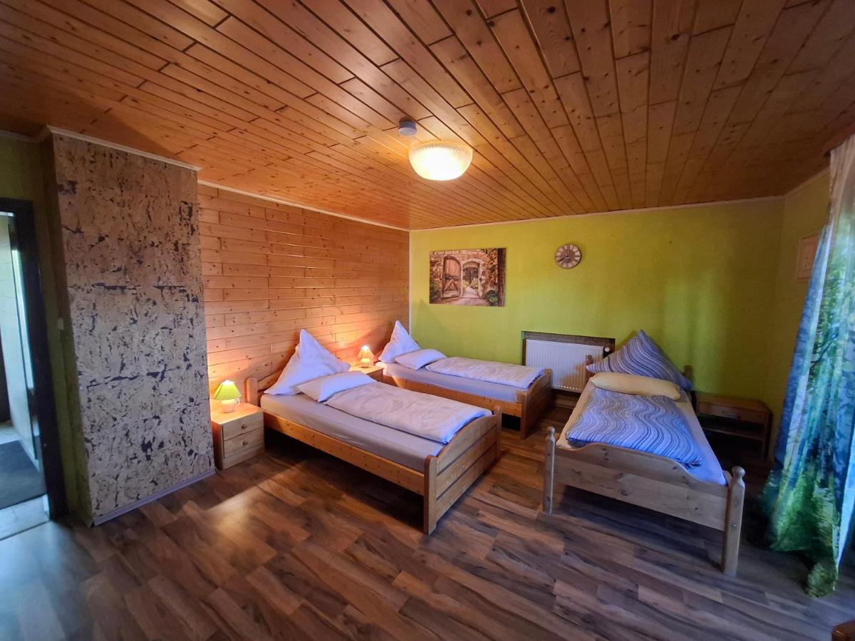 Pension Hubertushöhe - B&B Kulmbach