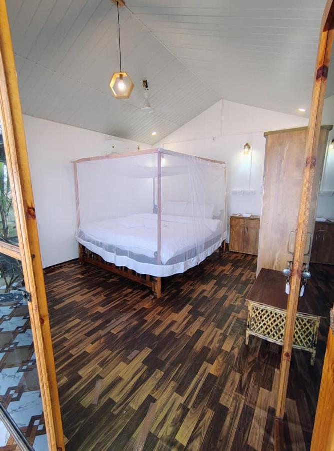 Double Room with Balcony and Sea View