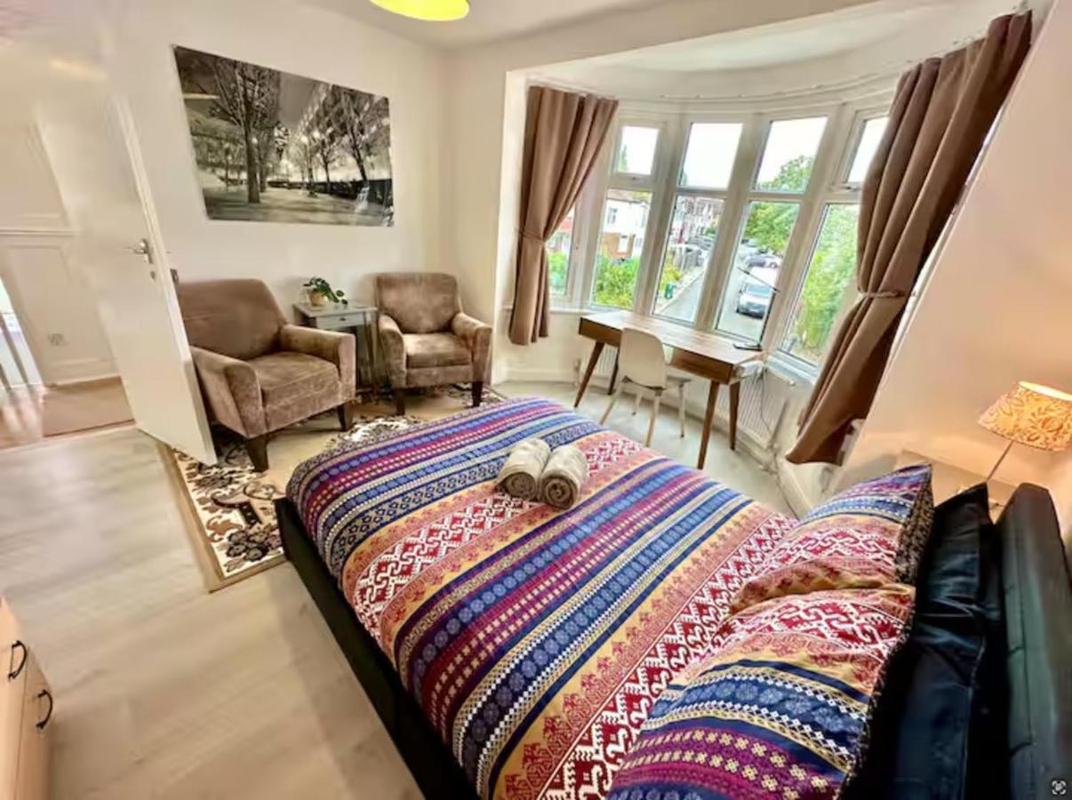 Modern Wembley flat near stadium and arena - Ferienwohnung London