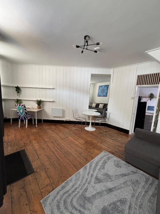 Quirky renovated apartment Glastonbury - Ferienwohnung Glastonbury