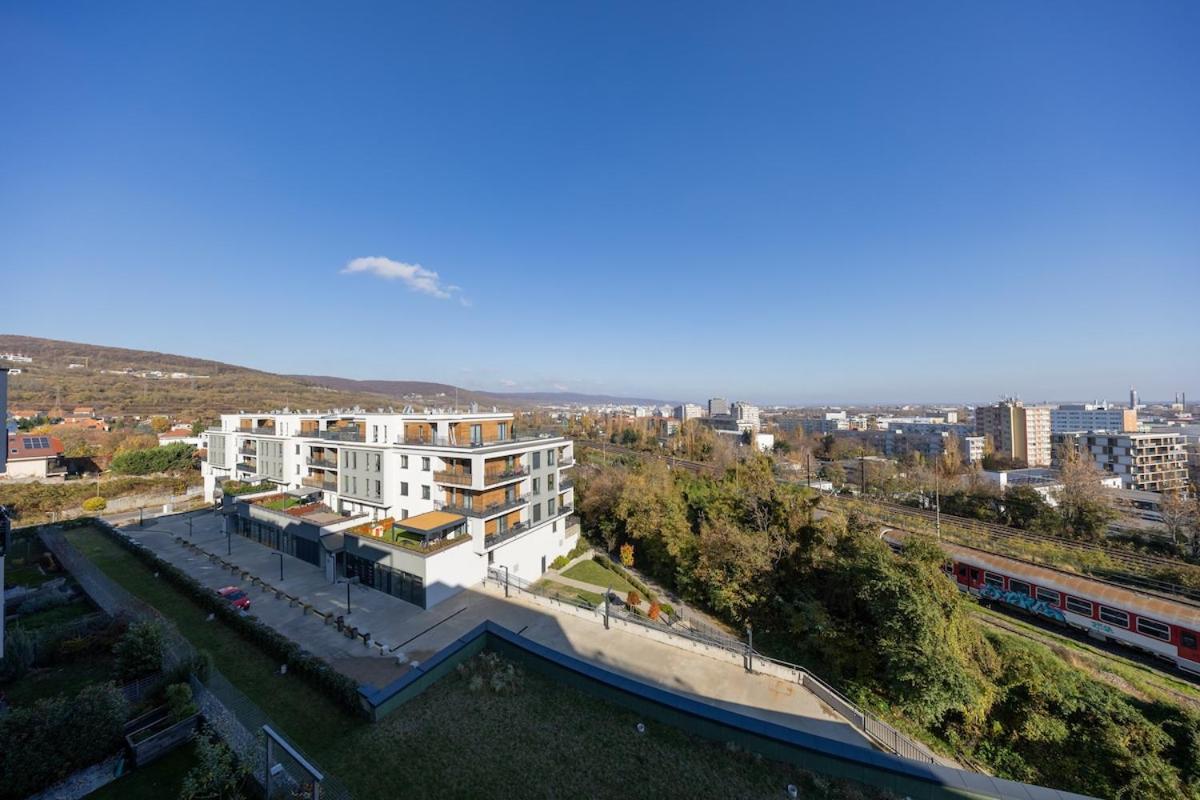 Bratislava SkylineView - Modern Apt & Free Parking - Ferienwohnung Bratislava