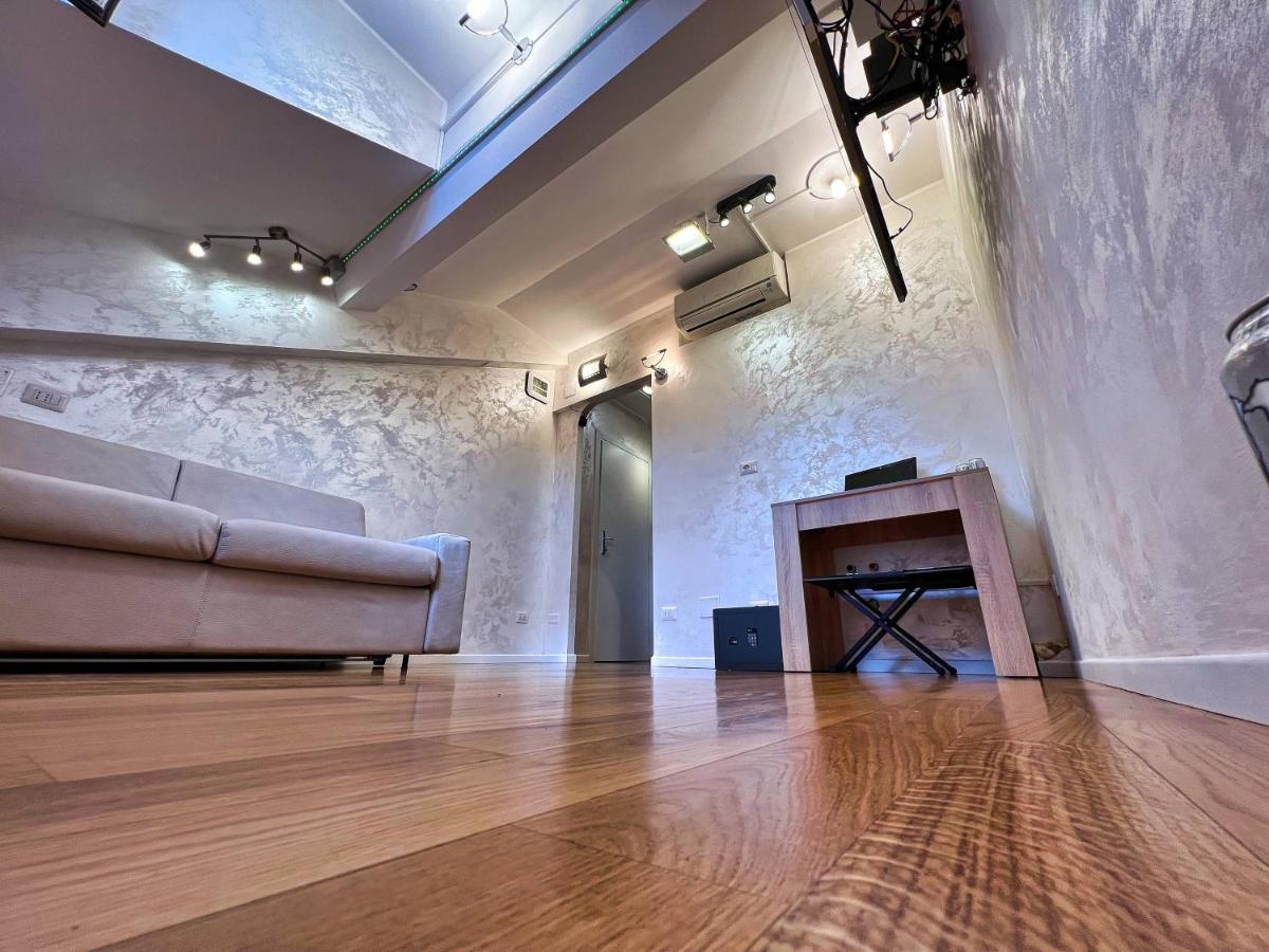 Taxi no-need Suite - Metro, Train Station to Malpensa, Nightlife and Restaurants - B&B Milano