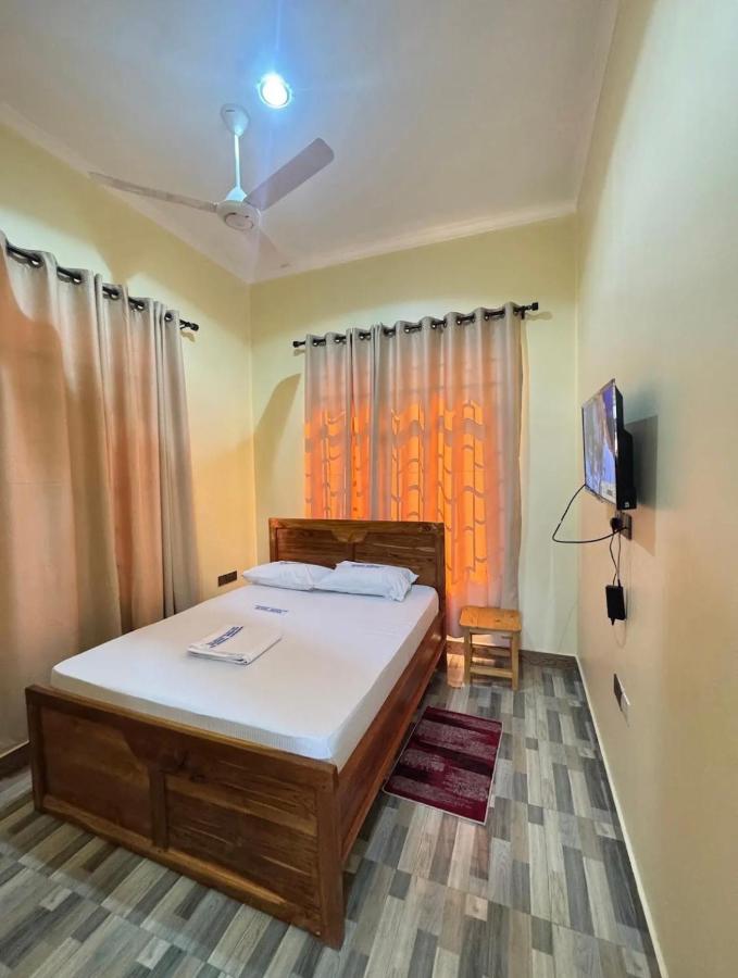 Serengeti Safari Inn - B&B Dar es-Salam