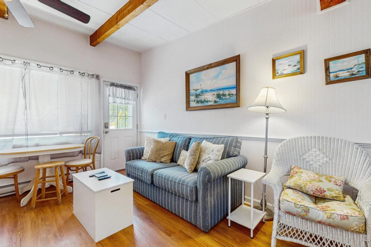 Sea Glass Escape - Holiday House M3 - B&B Wells