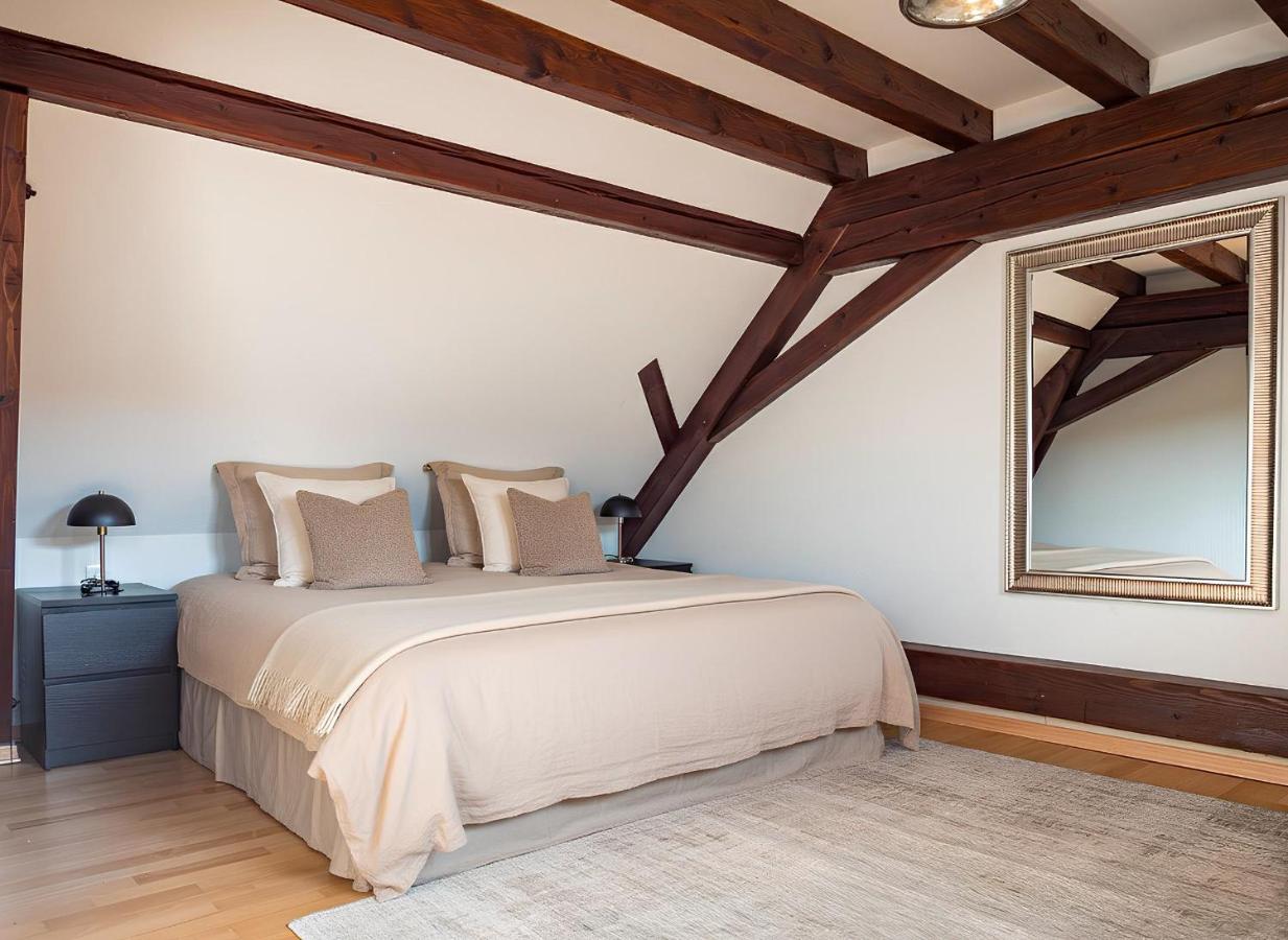 Résidence 90 m2 lumineuse - cour intérieure alsacienne, balcon & parking - B&B Marlenheim