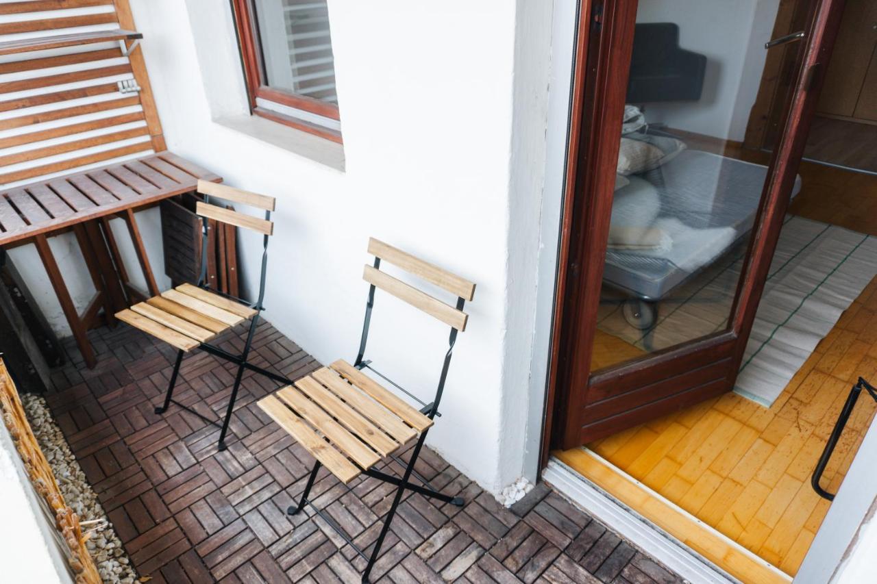 raum life - Stilvolle Wohnung mit 2 Schlafzimmern und kostenlosen Parkplatz - B&B Straubing
