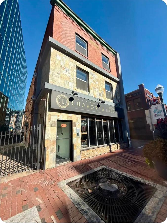 Kiari Suites on Main - B&B Moncton