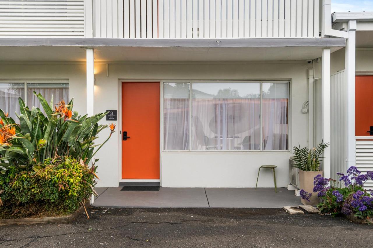 Newly Renovated Geelong Serviced Apartments by Short & Long Stays - B&B Geelong