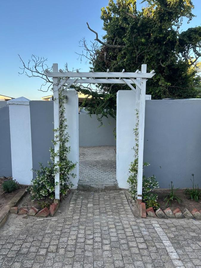 Peaceful and Luxurious Hidden Cove - B&B Puerto Elizabeth