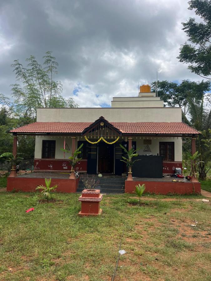 Ekansh Farms - B&B Turuvekere