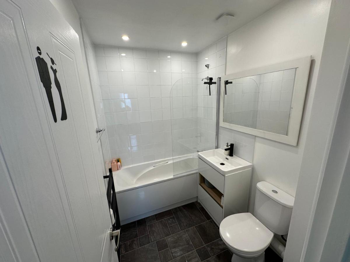 5 min from the beach O2 academy shared kitchen - B&B Bournemouth