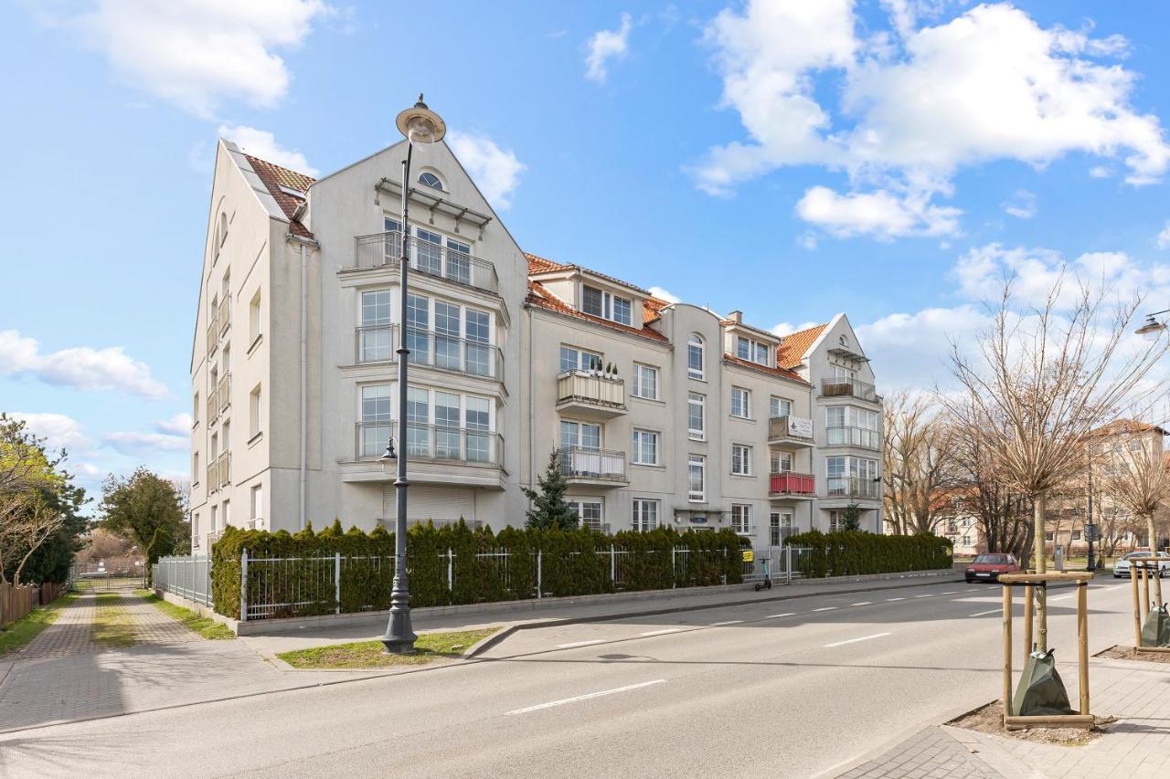 Palm Beach Apartments with terrace & parking by Lion Apartments - Chambres d’hôtes Sopot