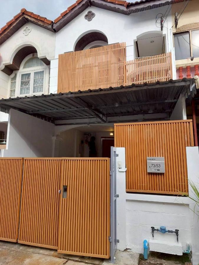 Downtown Entire House - Mae Moli - B&B Chiang Mai