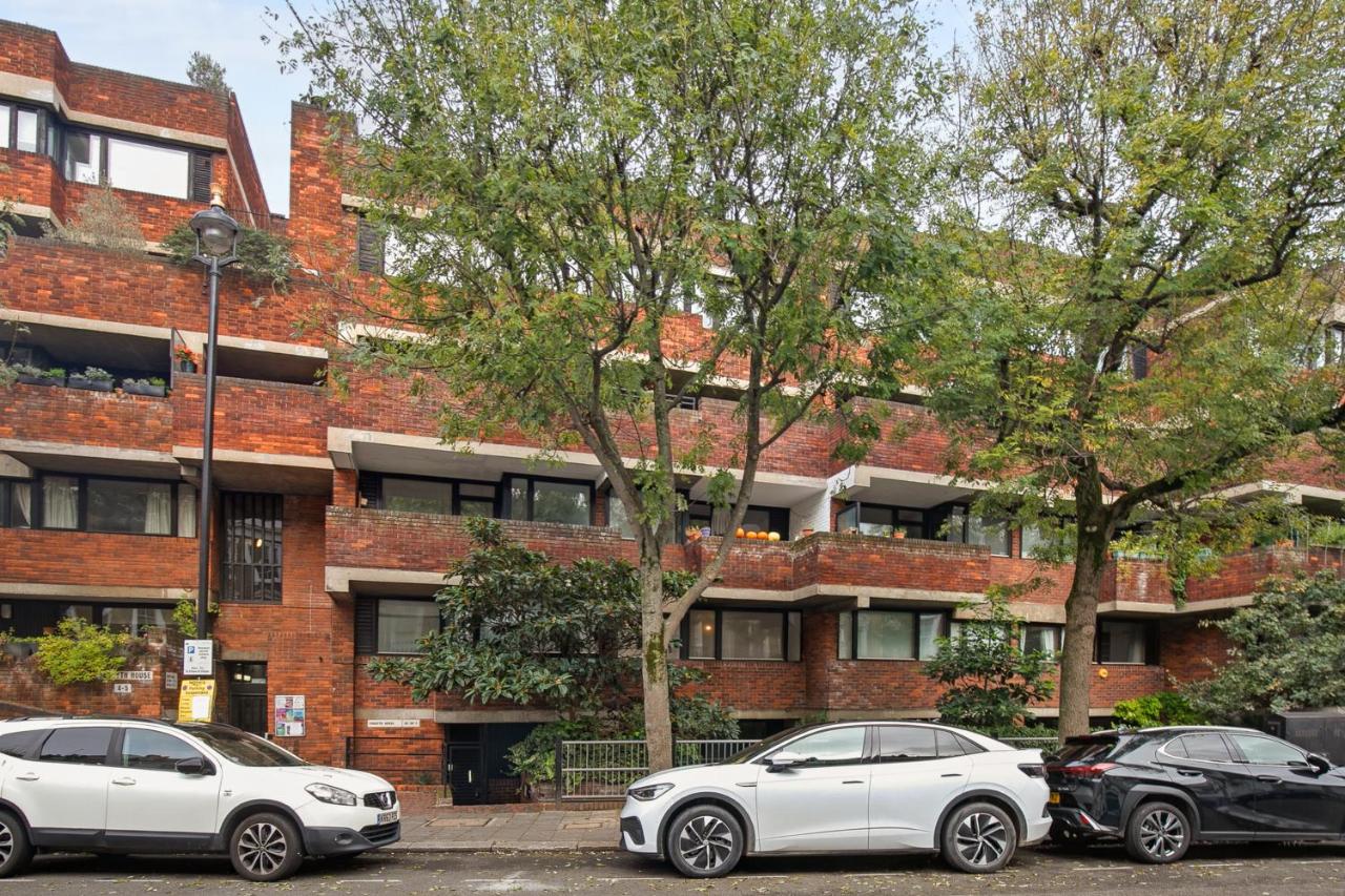 Central London 2-Bed Flat - 6min to Victoria Station - Bed and Breakfast Londen