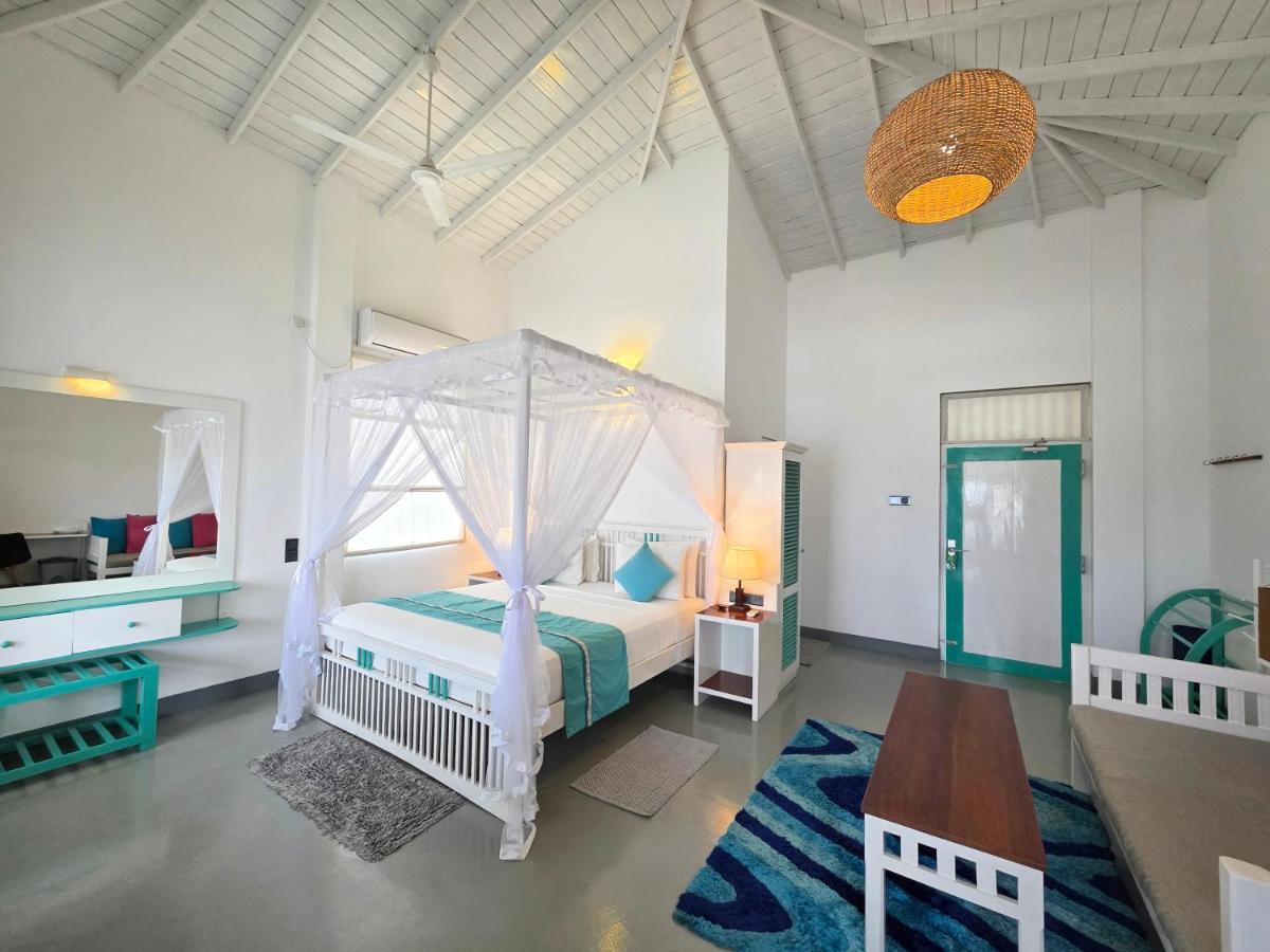 Camera Matrimoniale Deluxe con Balcone e Vista Mare