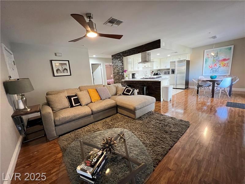 T-Designed to ENJOY!. Best Vacation - B&B Las Vegas