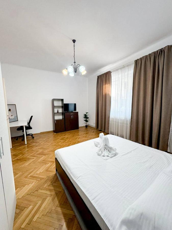 Old town retreat - city center, 2 bedrooms apart - B&B Cluj-Napoca