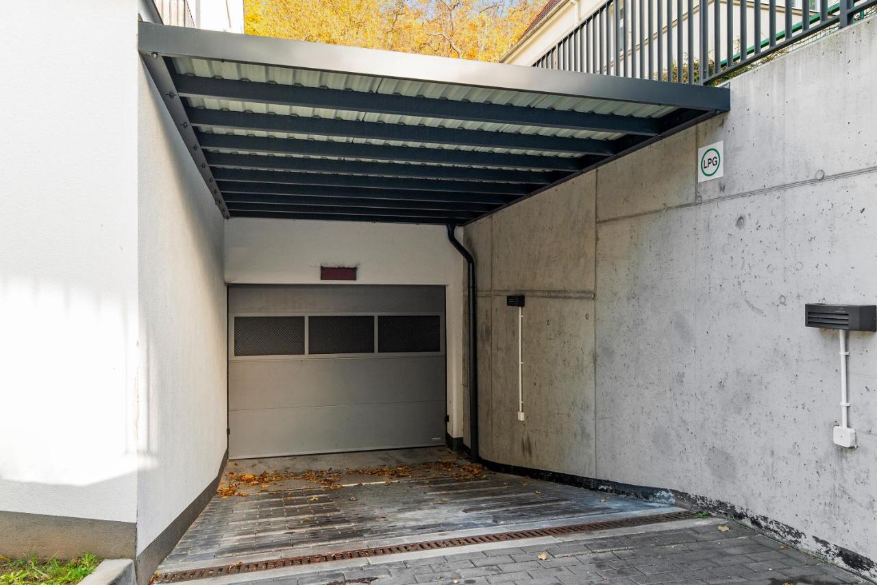 Lion Apartments - Młoda Polska Nowe Apartamenty z parkingiem - Chambres d'hôtes Sopot