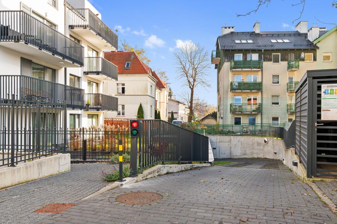 Lion Apartments - Młoda Polska Nowe Apartamenty z parkingiem - B&B Sopot