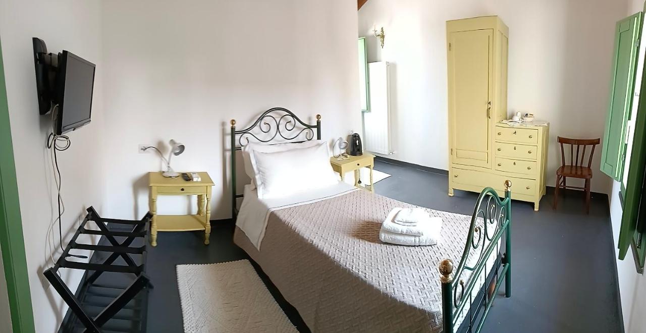 Single Room with Private Bathroom