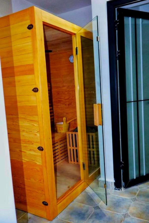 Golden Mango Heights - Urban Family Suite - One Bedroom Apartment - Restaurant, Workspace, City Views, Fast WiFi, Sauna, Fitness Facilities, Secure Parking And Kids Play Area - Chambres d'hôtes Nairobi