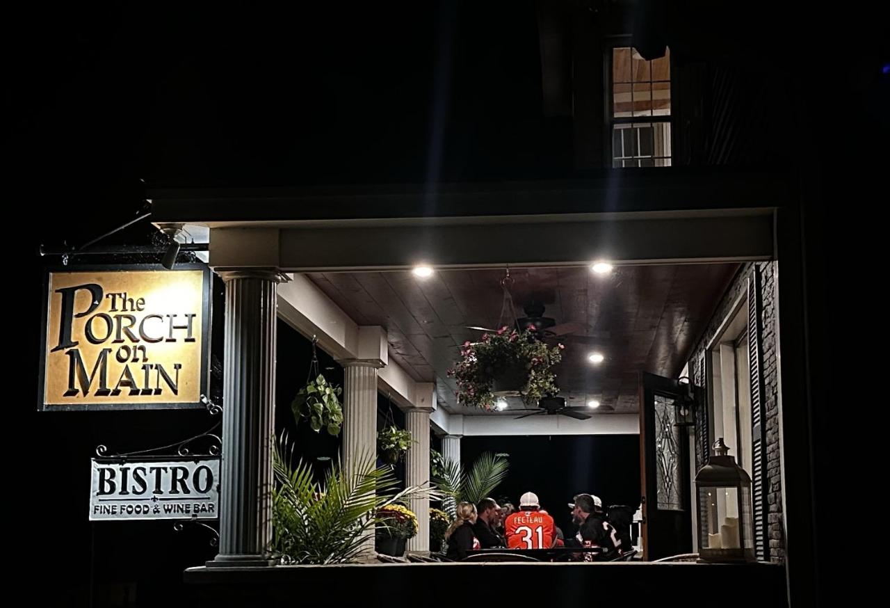 The Porch on Main - B&B Colebrook