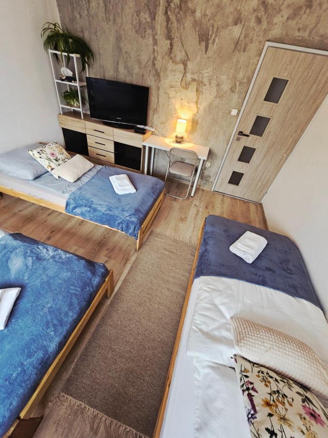 Dreibettzimmer mit Terrasse