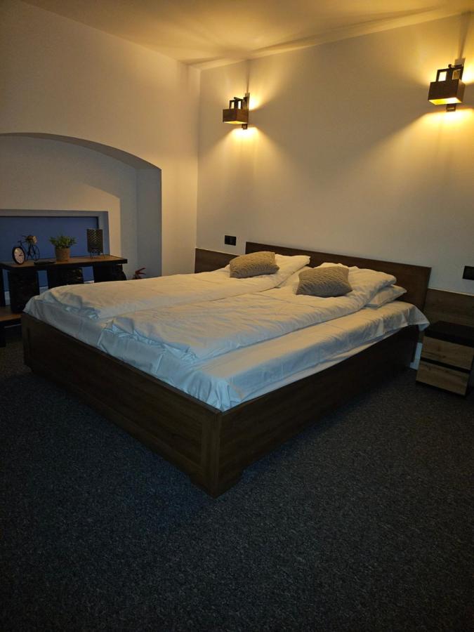 Sewi 2- Kastalia - B&B Mieroszów