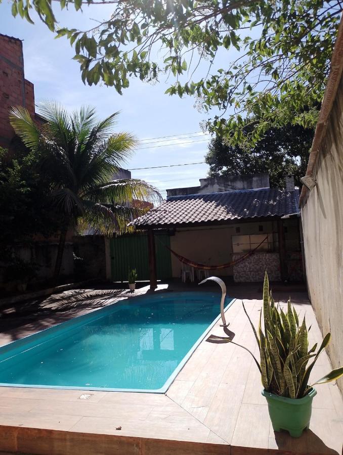 Casa de Verão, 04 quartos todos com ar condicionado, 03 banheiros, churrasqueira e piscina para relaxar - Ferienwohnung Pirapora