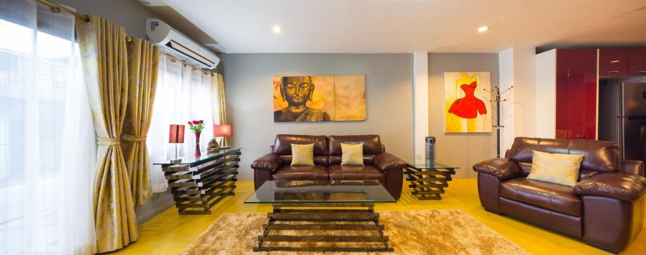 Luxury Town House in the Heart of the Old City - Chambres d'hôtes Chiang Mai