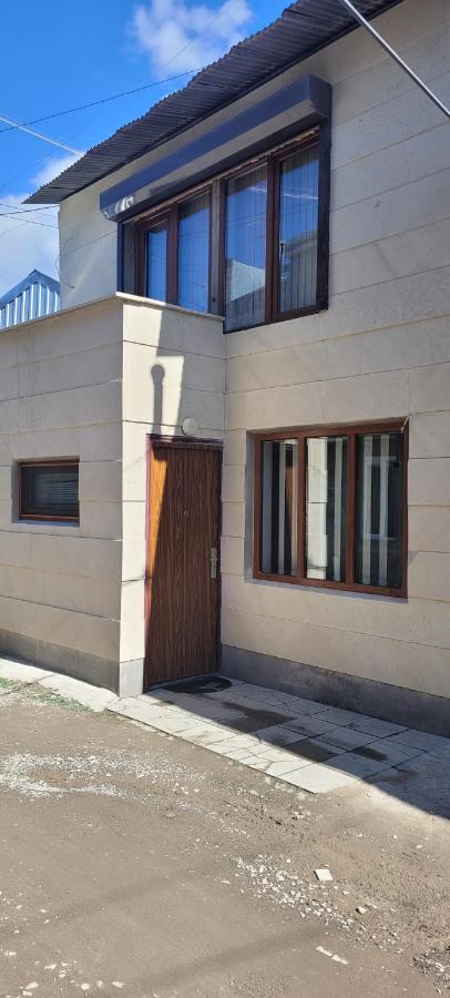 Old Friends Guesthouse - Chambres d’hôtes Gyumri